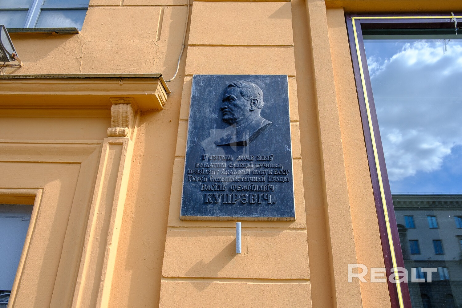 В продаже двухкомнатная квартира, сталинка 77/46/22 в центре c мебелью Driade/Poliform в комплекте - Ansicht 3