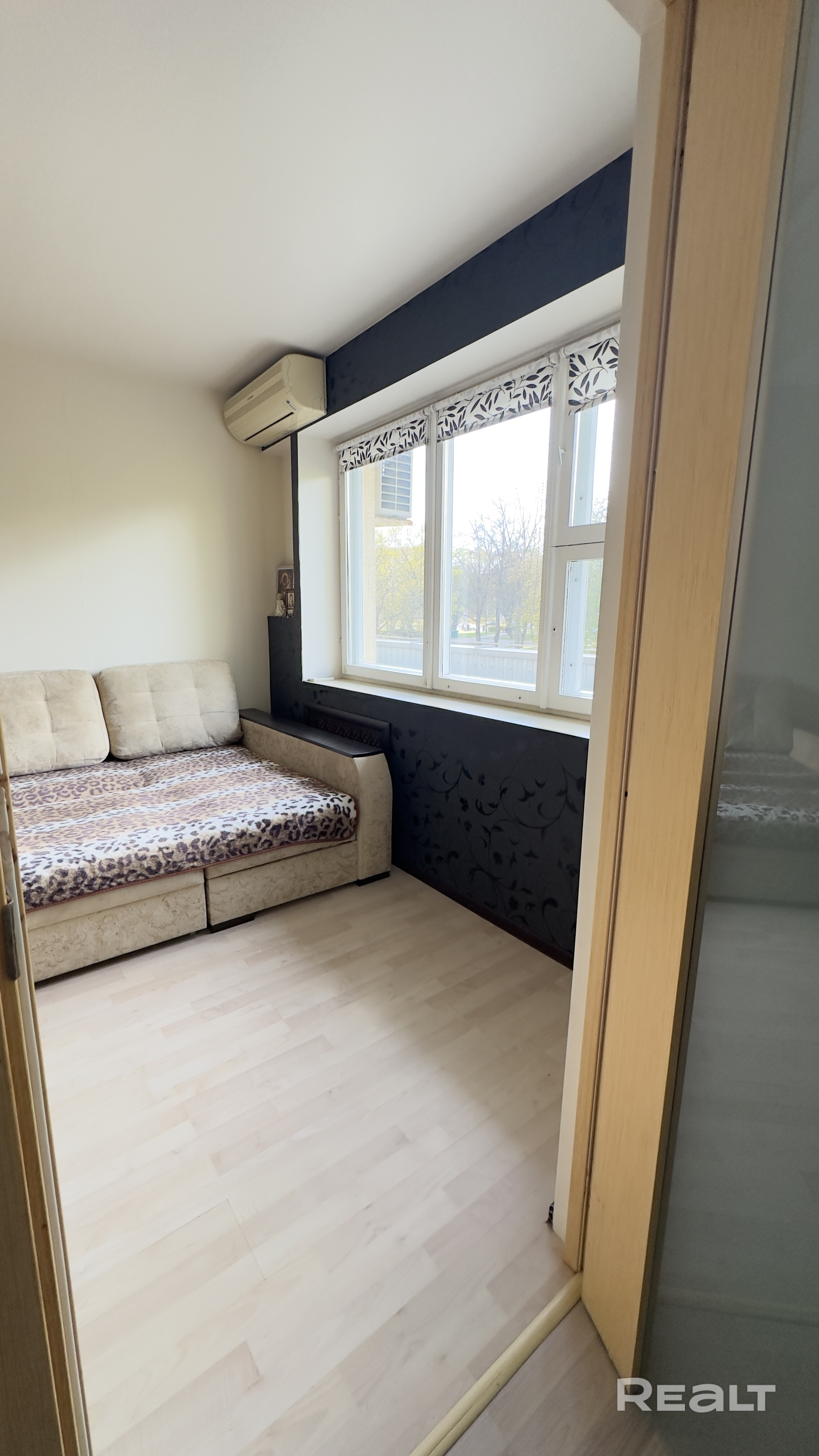 Продам уютную 3х комнатную квартиру в центре столицы, метро, школа, бассейн, ТЦ, все в шаговой доступности. В помощи по продаже не нуждаюсь, агентов прошу не звонить, не тратить не свое не мое время. - Ansicht 5