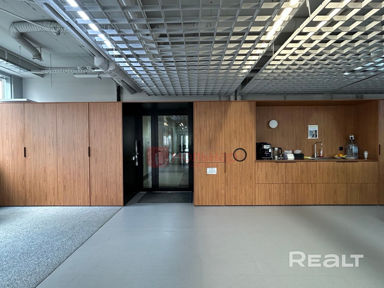 Аренда офиса в Бизнес-центре Royal Plaza – další