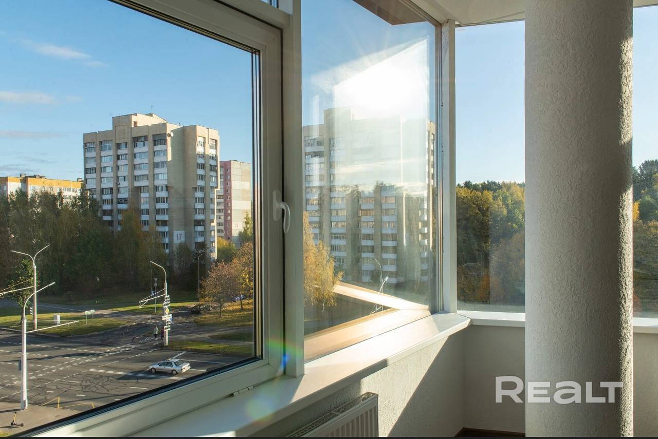 Сдаётся светлый офис 30 до 140м² в БЦ «Камелот» ул. Мазурова, 1 - Mehr