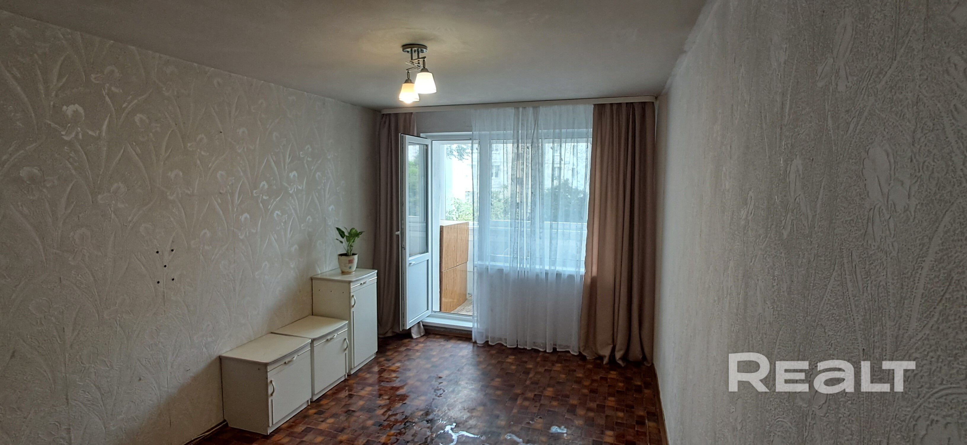 Сдам 2-комнатную квартиру на пр.Победителей,дом 75,корп.1-комнаты раздельные на длительный срок на 3 этаже,9-ти этажного дома. Рядом Замок,Мир Фитнеса,Институт физкультуры.Пушкинская-4 остановки. - Widok 5
