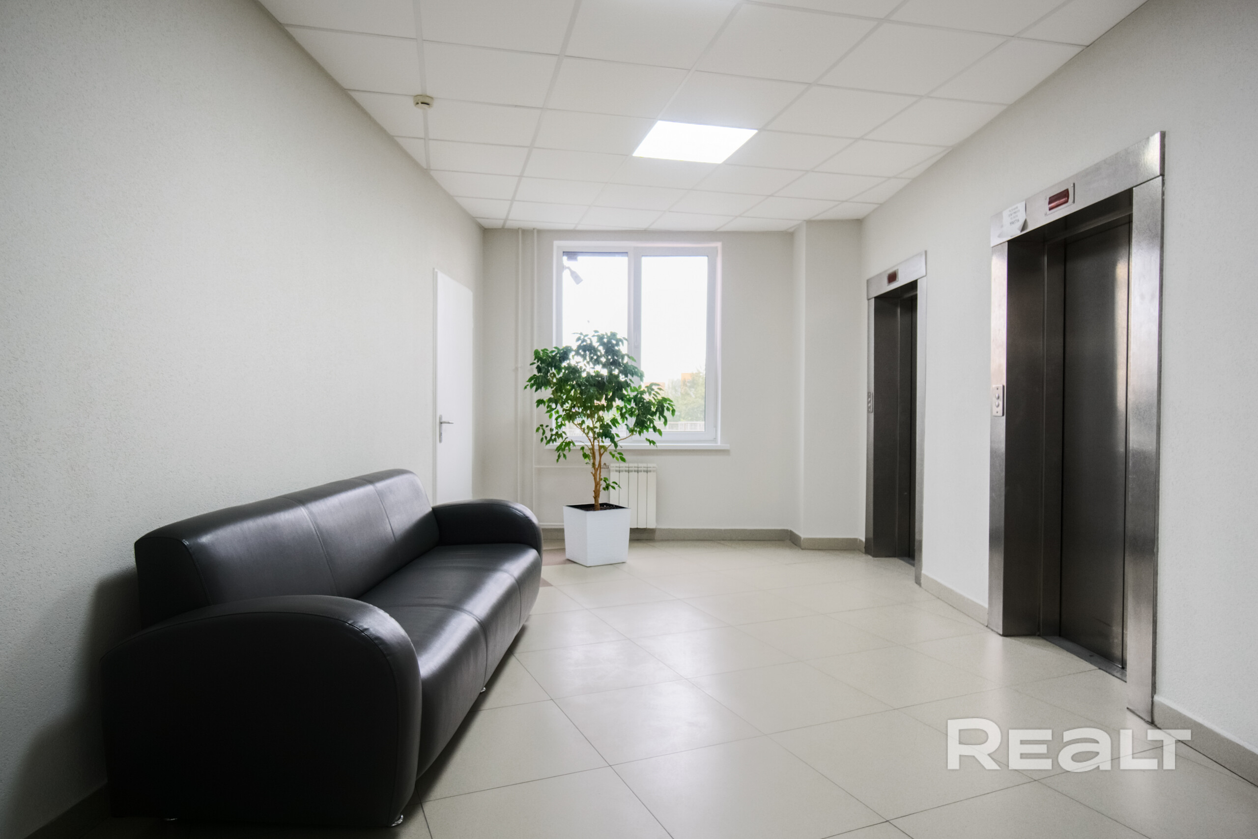 Офис (51,3 м2) в БЦ "Контур", ул. Скрыганова, 14. Ст метро "Молодежная" - Ansicht 6