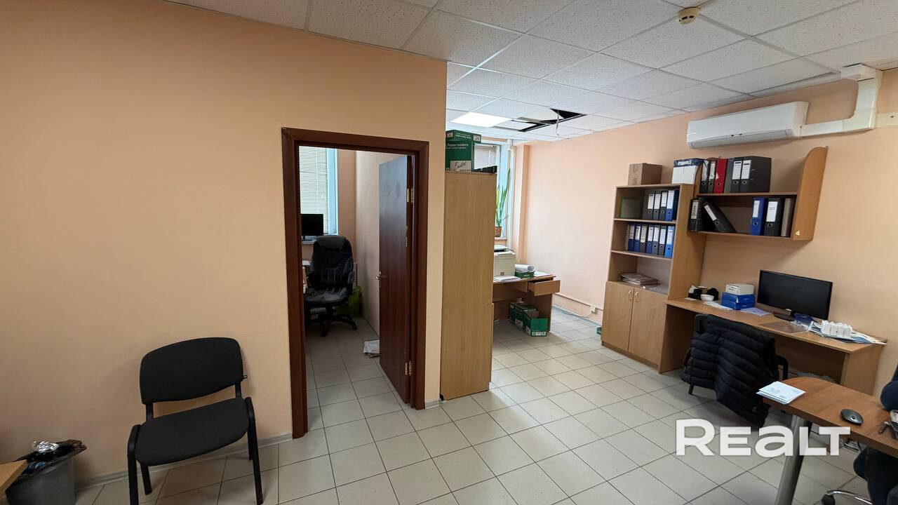 Продажа небольшого офиса в БЦ на ул. Тимирязева, 65Б (14 этаж). Площади — 35,4 м² . Современное помещение с арендаторами. Обязательное условие - покупка машино места (6 тыс в эквиваленте); Качественная отделка, вентиляция, отопление, пожарная сигнализация. Высокий трафик, рядом остановки и парковка. Отличный вариант для инвестиций. - Ansicht 4