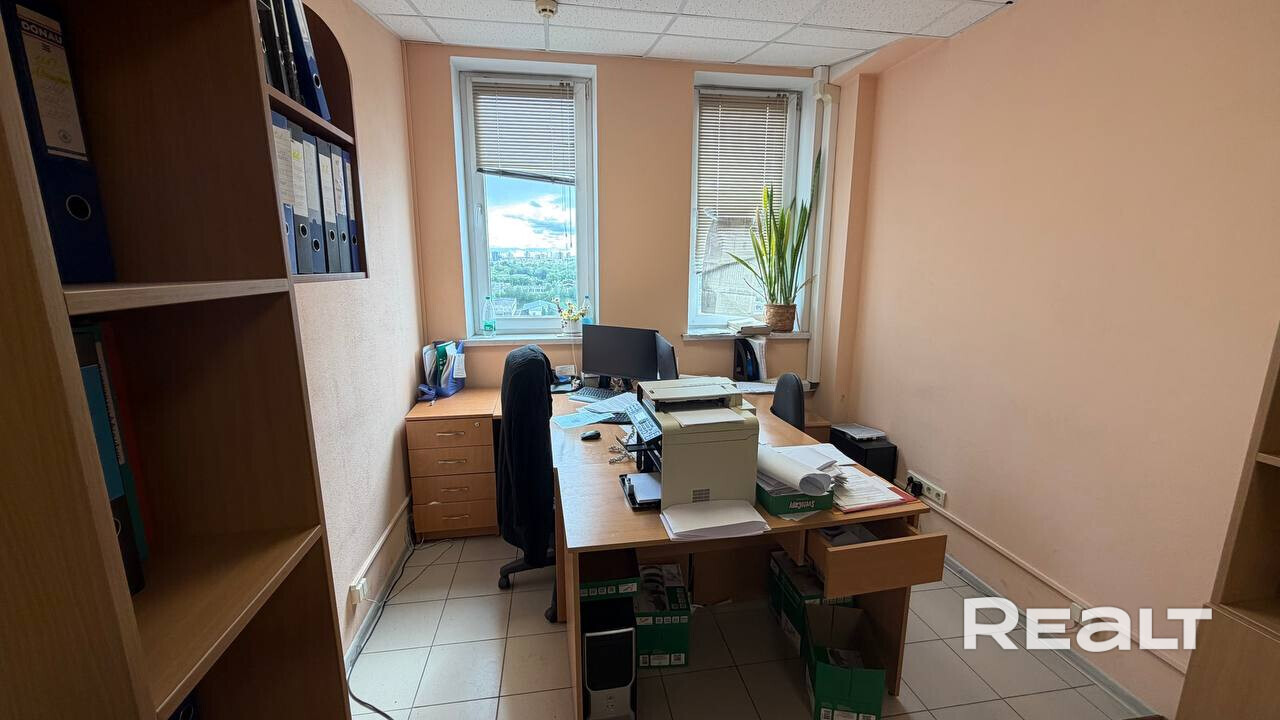 Продажа небольшого офиса в БЦ на ул. Тимирязева, 65Б (14 этаж). Площади — 35,4 м² . Современное помещение с арендаторами. Обязательное условие - покупка машино места (6 тыс в эквиваленте); Качественная отделка, вентиляция, отопление, пожарная сигнализация. Высокий трафик, рядом остановки и парковка. Отличный вариант для инвестиций. - Ansicht 6