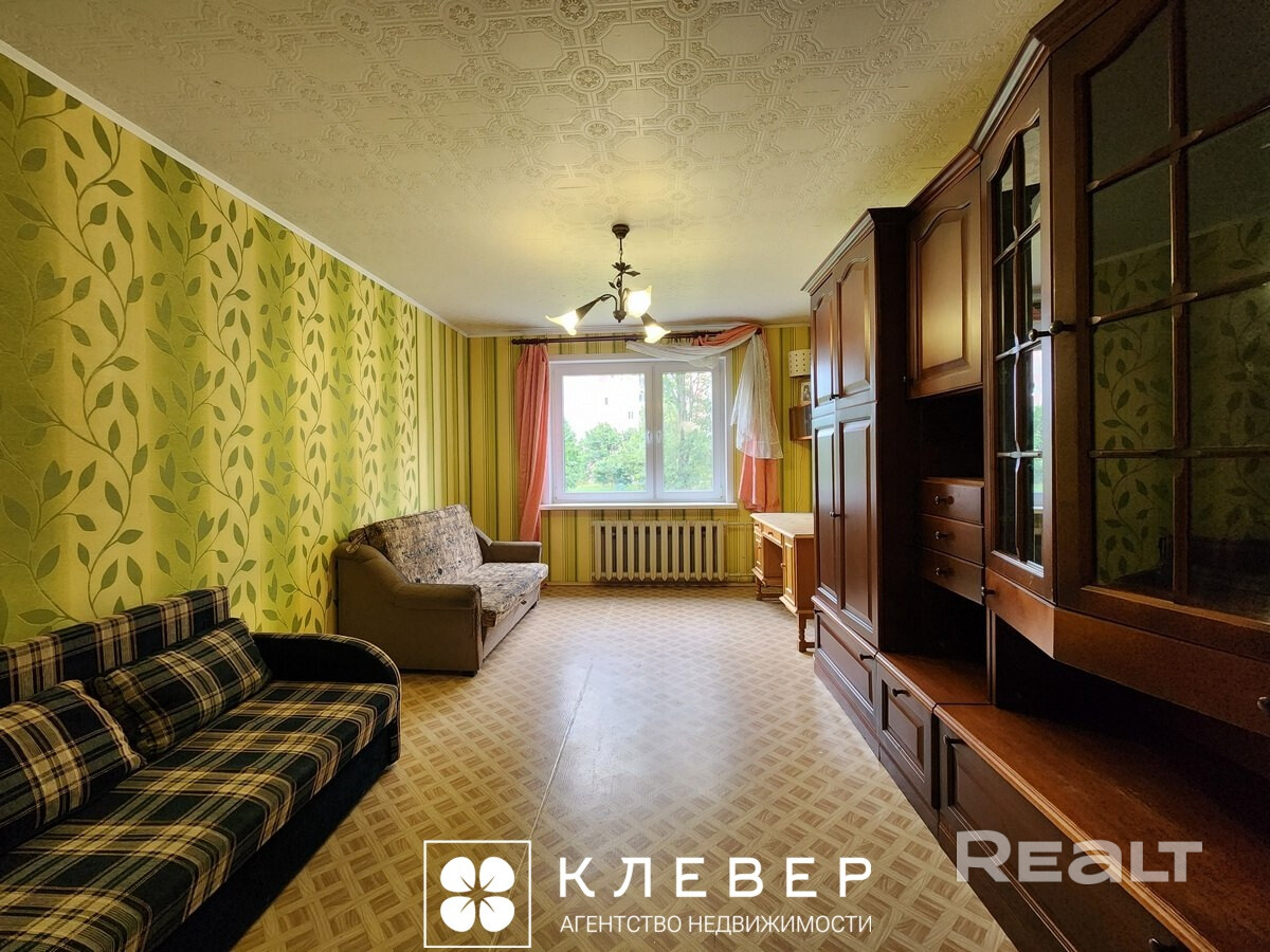 Продается просторная 1-комнатая квартира по ул. Сергея Есенина, 83 – pohled 3