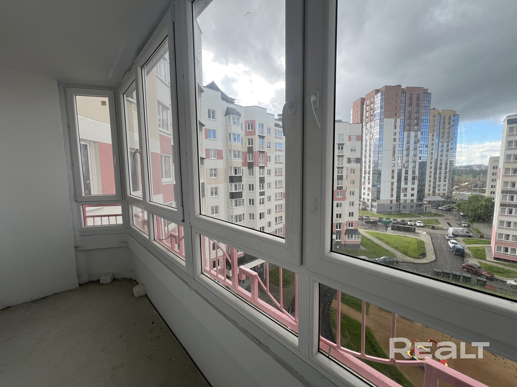 Продается просторная 3-х комнатная квартира под чистовую отделку - Mehr