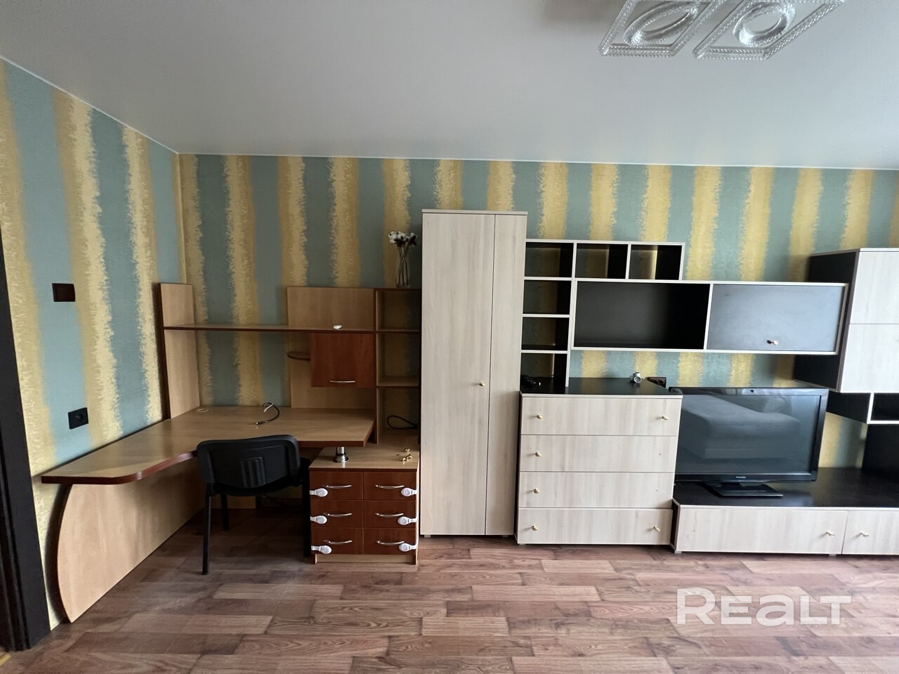Продаётся 1-х комнатная квартира в Центральном районе по адресу ул. Выготского 37. Комфортный 3 этаж. В доме есть лифт. В шаговой доступности дет сад, магазин, почта, пункт выдачи WB. В квартире есть все необходимое для комфортного проживания. - Ansicht 3