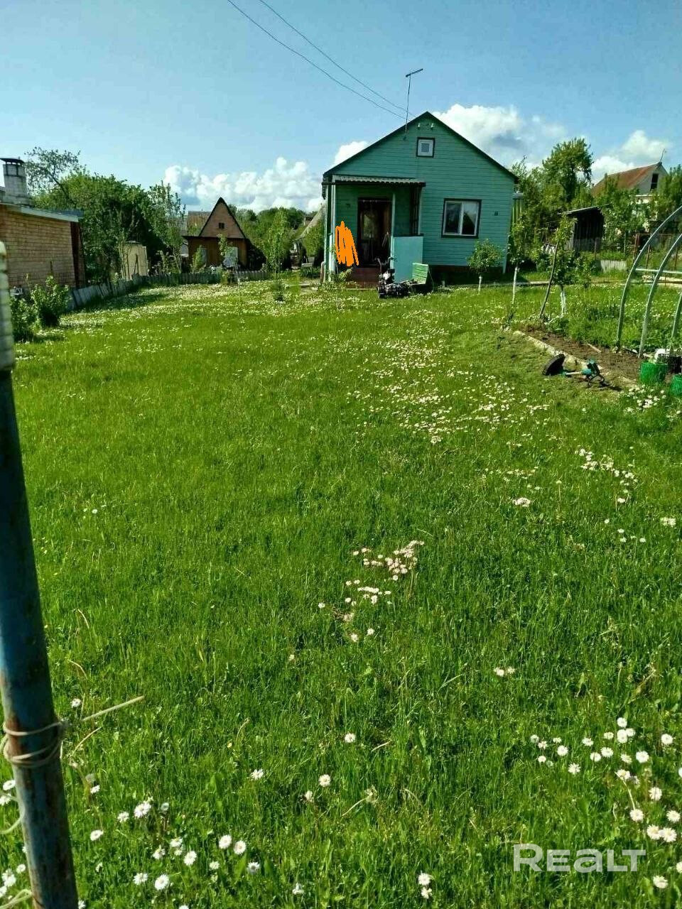 Дача для отдыха, без огорода , молодой сад в основном газон - Widok 4