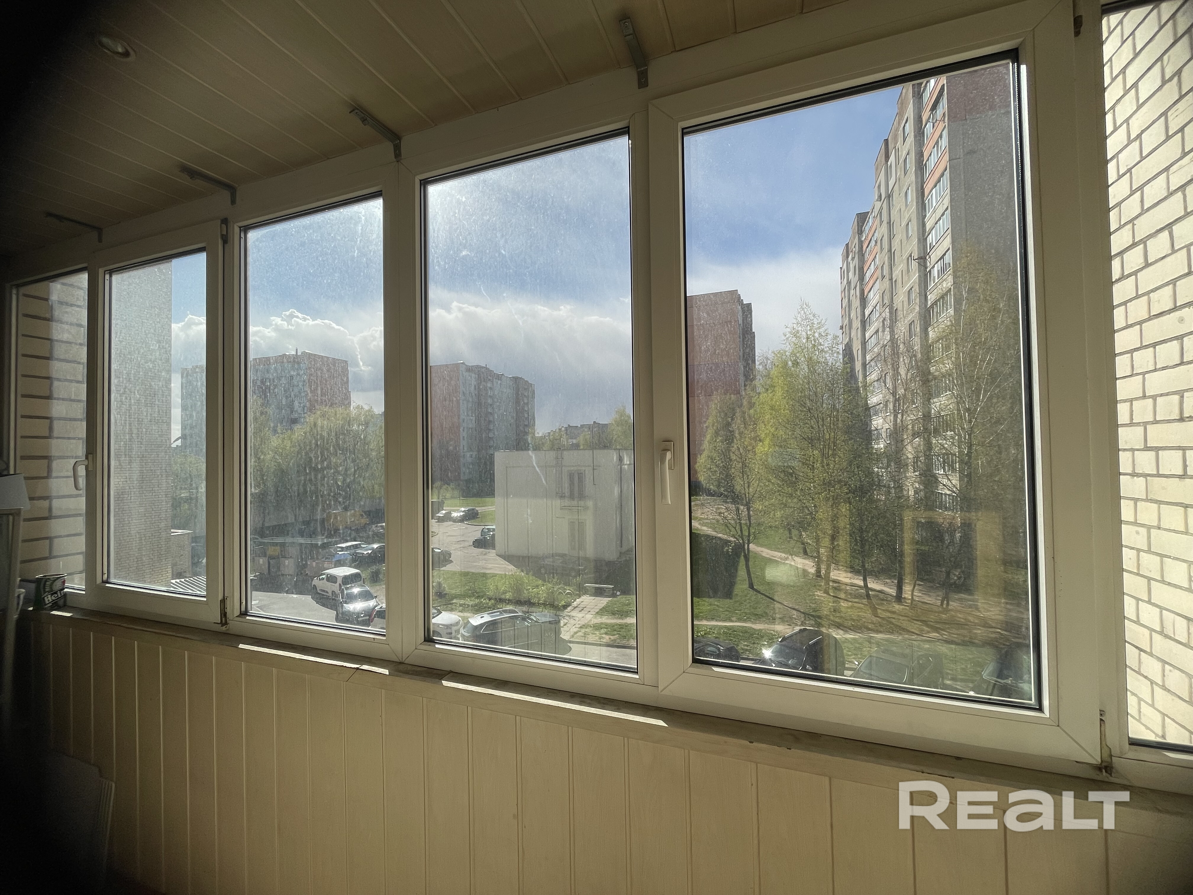 Просторная 3-комнатная квартира с 15-ти метровой кухней в кирпичном доме. Минск, ул. Горецкого 27 - Więcej