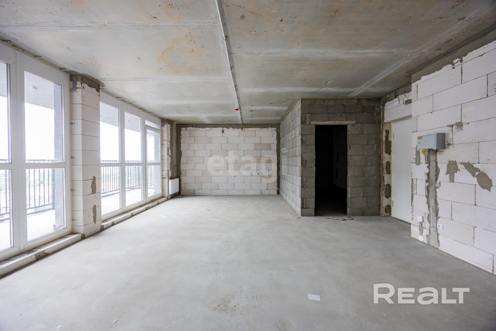 2к кв-апартаменты. Рядом парк, метро и ТЦ. Паркинг в доме. - Widok 3