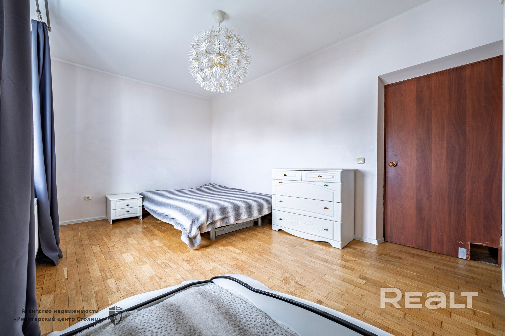Продаётся светлая  2 комн. квартира с удобной планировкой в тихом районе! - Mehr
