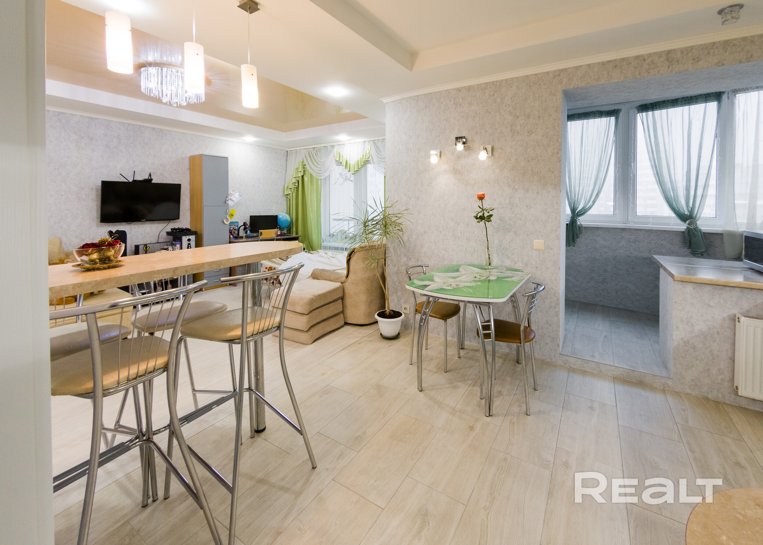 Продажа 3-комнатной квартиры, Дзержинского 131 - Mehr