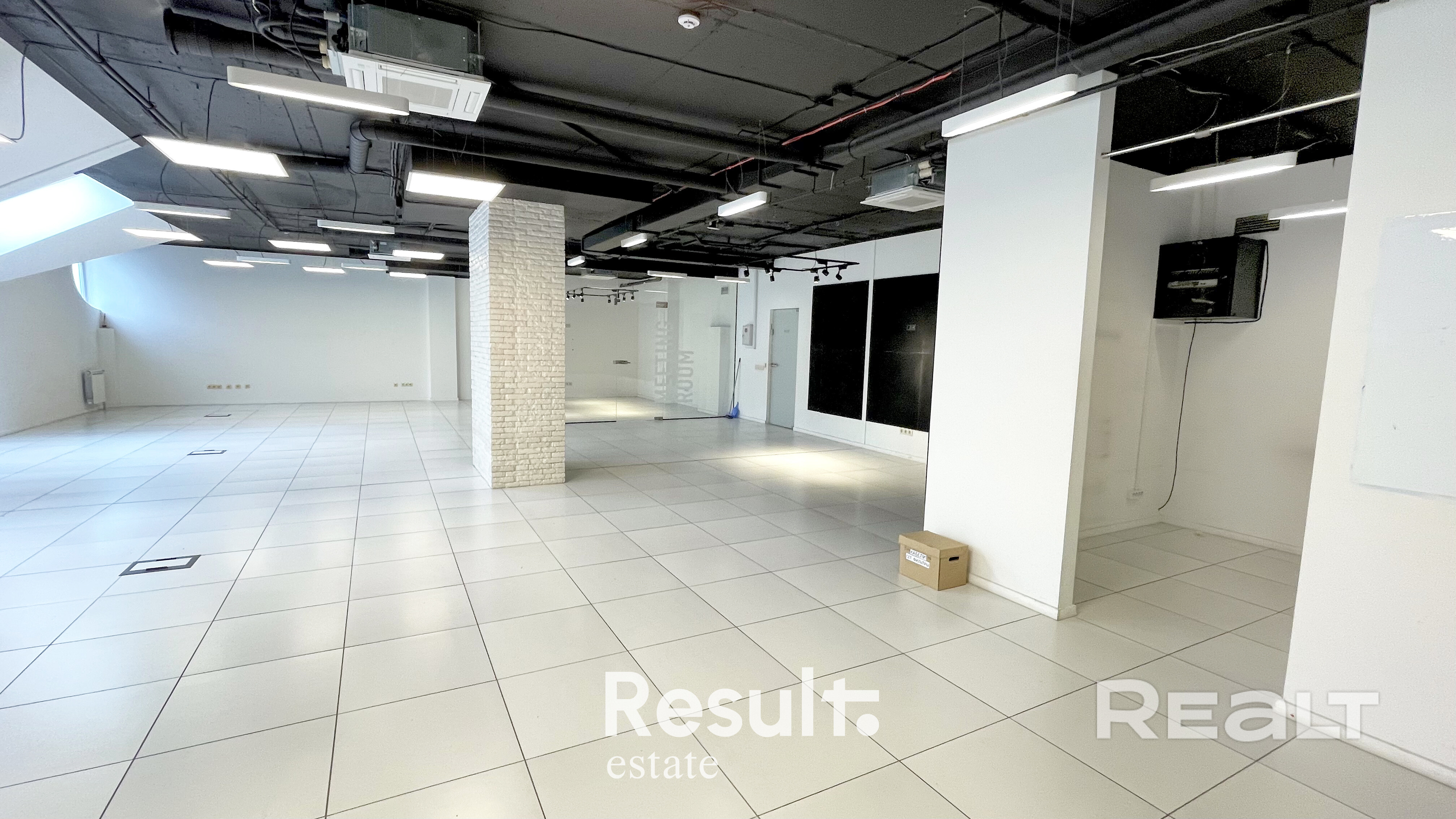Аренда офиса 159,2 m² по ул.Немига 5 Формат Openspace с переговоркой — офис у метро Немига (3 минуты пешком) – pohled 3