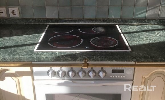 Просторная 3-комнатная квартира с 15-ти метровой кухней в кирпичном доме. Минск, ул. Горецкого 27 - Meer