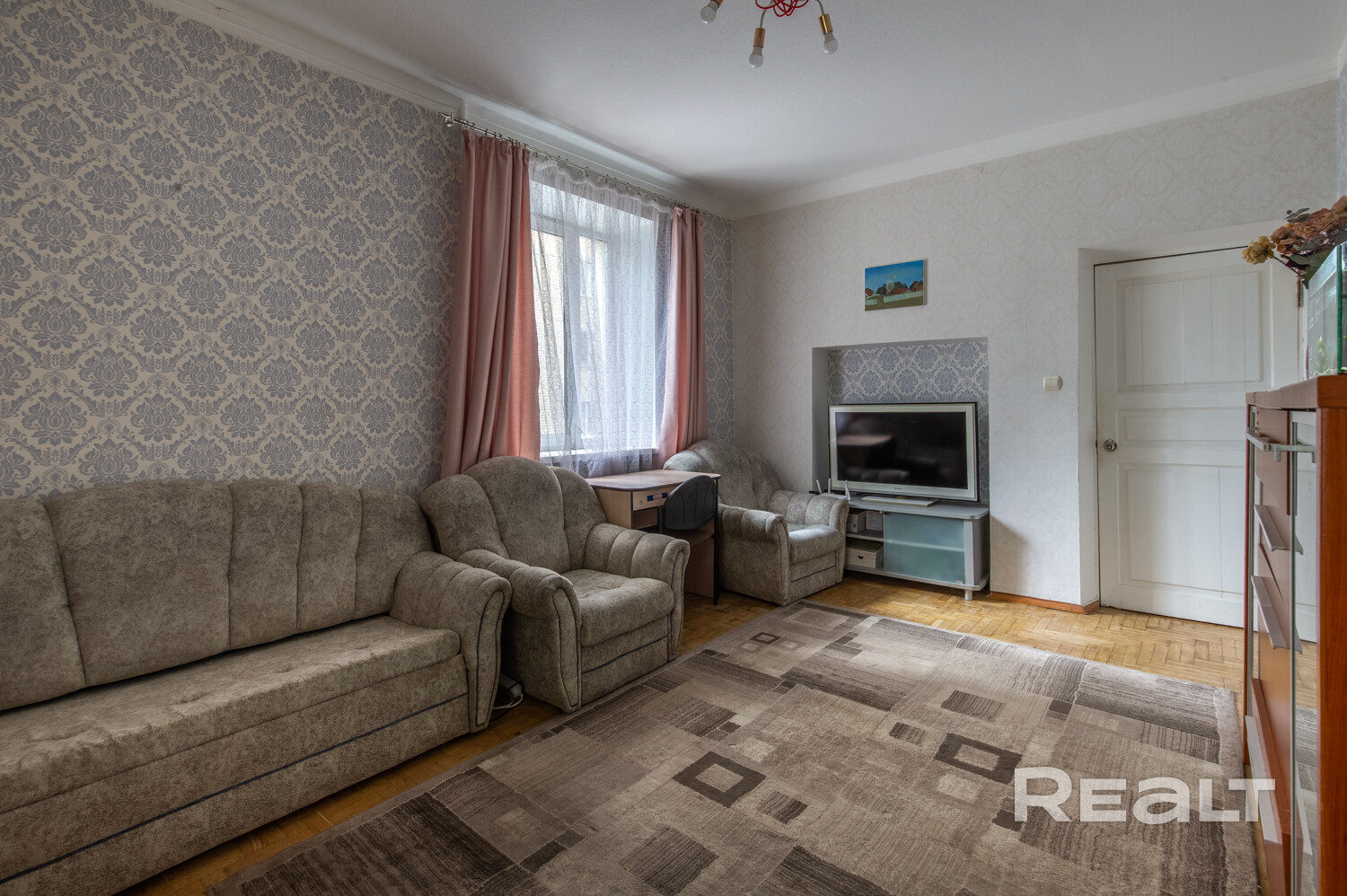 Продается трехкомнатная сталинка  в центре Минска, ул. Чернышевского 11А. - Mehr