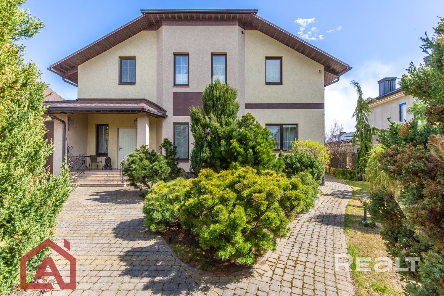  470.9 м2