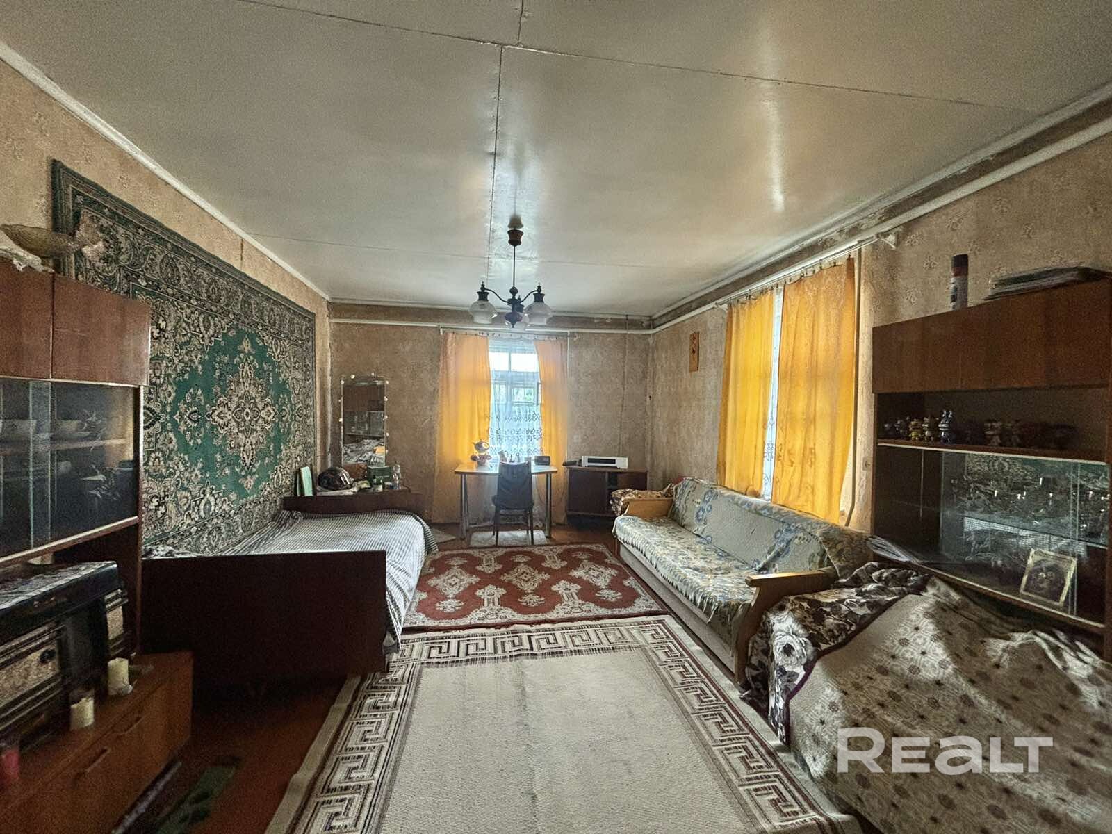  98.7 м2