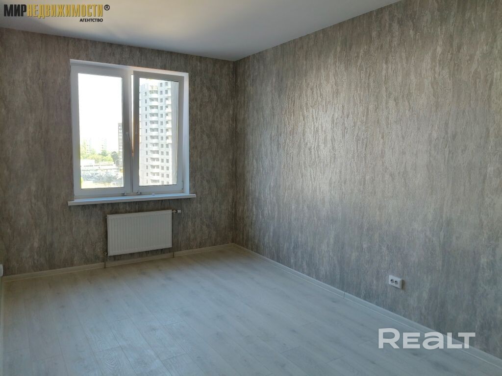 Трёхкомнатная квартира ул.Притыцкого, д.25Б – pohled 4