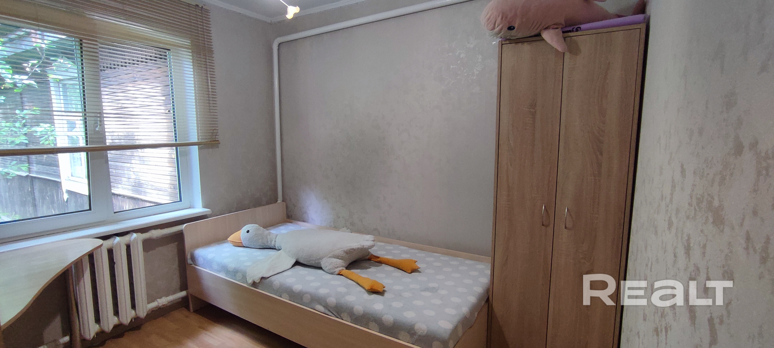 Продажа части дома, оформленных, как квартира в блокированном доме, общей площадью 55,7 кв.м., состоящая из четырех жилых комнат. - Więcej