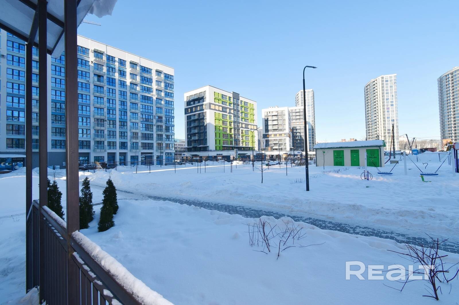 Трехкомнатная квартира с собственным крыльцом и потолками 3,5 м. Лученка, 19 - Aanzicht 5