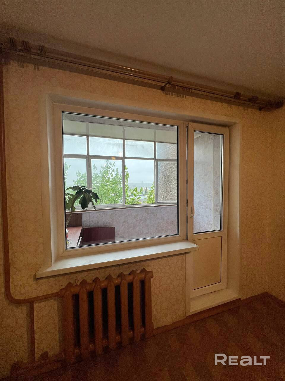 Продаётся доля 7/20 доли в трех-комнатной квартире по улице Панченко дом 12 в Сухарева Комната 17.2 кв.м (есть лоджия) В квартире все комнаты изолированы. Дом двух-подьездный. Новый лифт. Раздельный сан-узел. Установлена стиральная машина. Устно определен порядок пользования. Хорошая инфраструктура, магазины, аптека, детский сад, школа все рядом. Приглашаем на просмотр! - Ansicht 3
