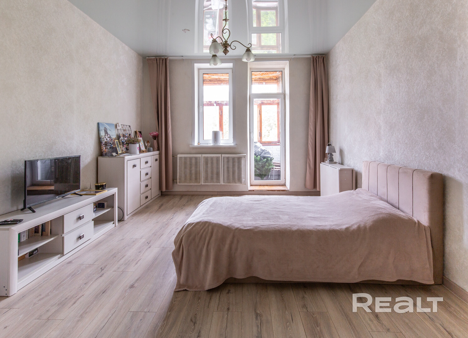 Роскошь истории: Уютная 2-комнатная сталинка 61,5 м² в сердце Минска на Красноармейской! – pohled 4