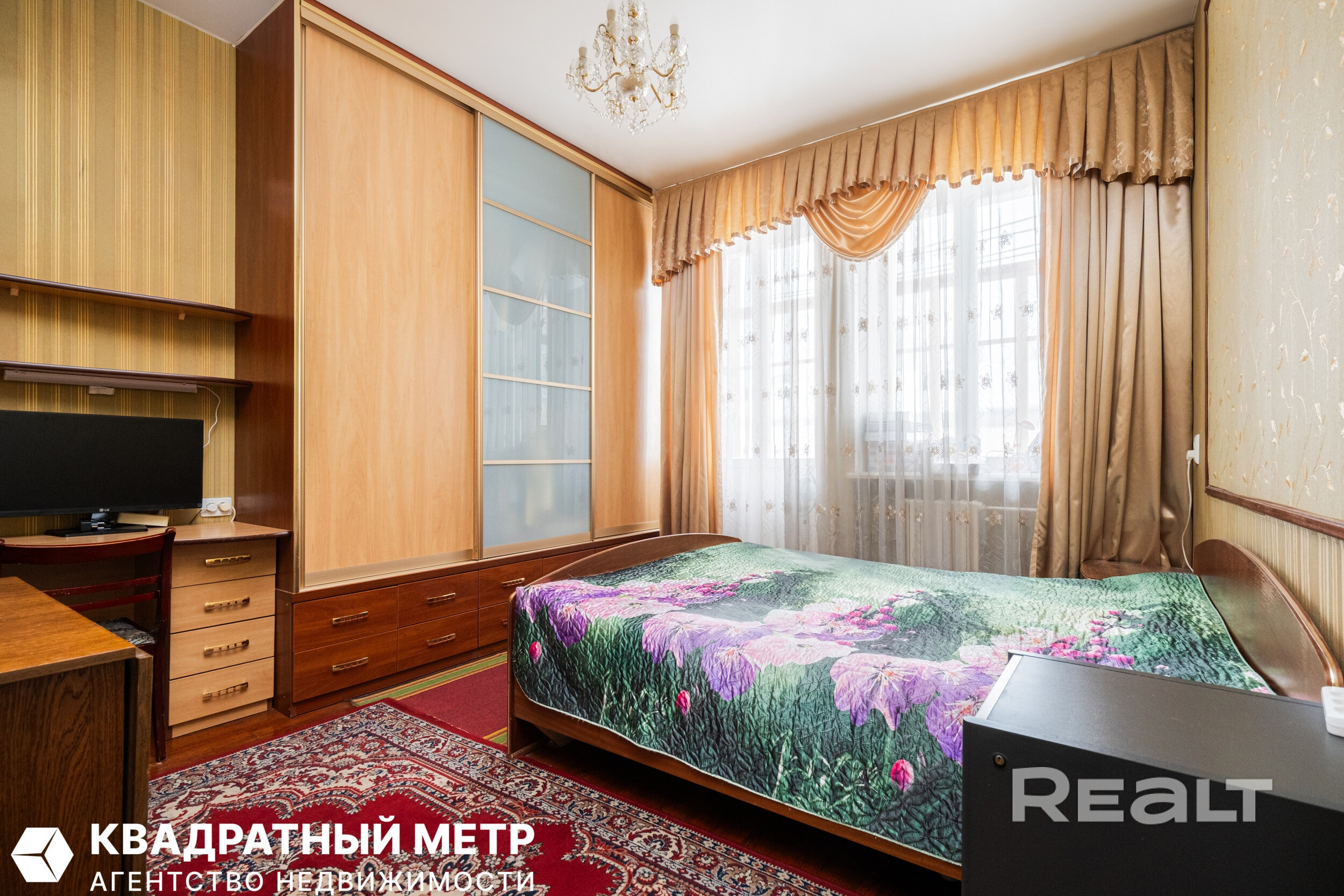Продается 3-комнатная квартира (сталинка) по ул. Романовская Слобода, 24 возле метро – pohled 5