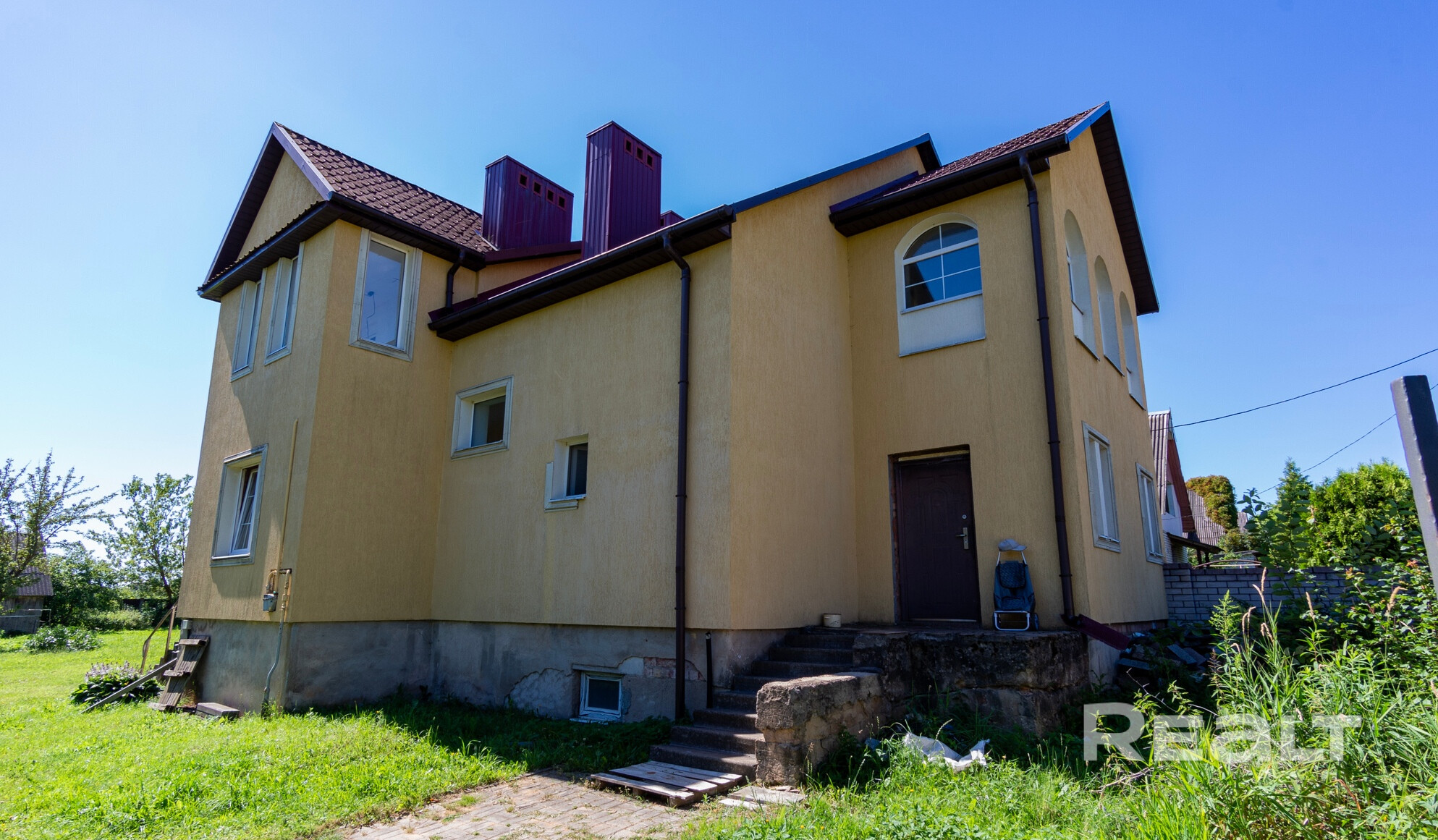 ​Продается просторный трехэтажный коттедж (266 м²) в престижном аг. Сёмково. Всего 2 км до Минского моря — идеальный баланс между загородным спокойствием и городской доступностью. - Widok 3