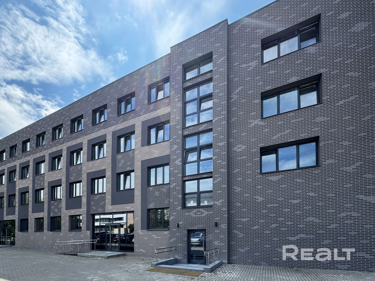 Сдаются офисы от 35,1 м2 в БЦ "IT max" в самом центре, ст.м. Якуба Коласа - Más