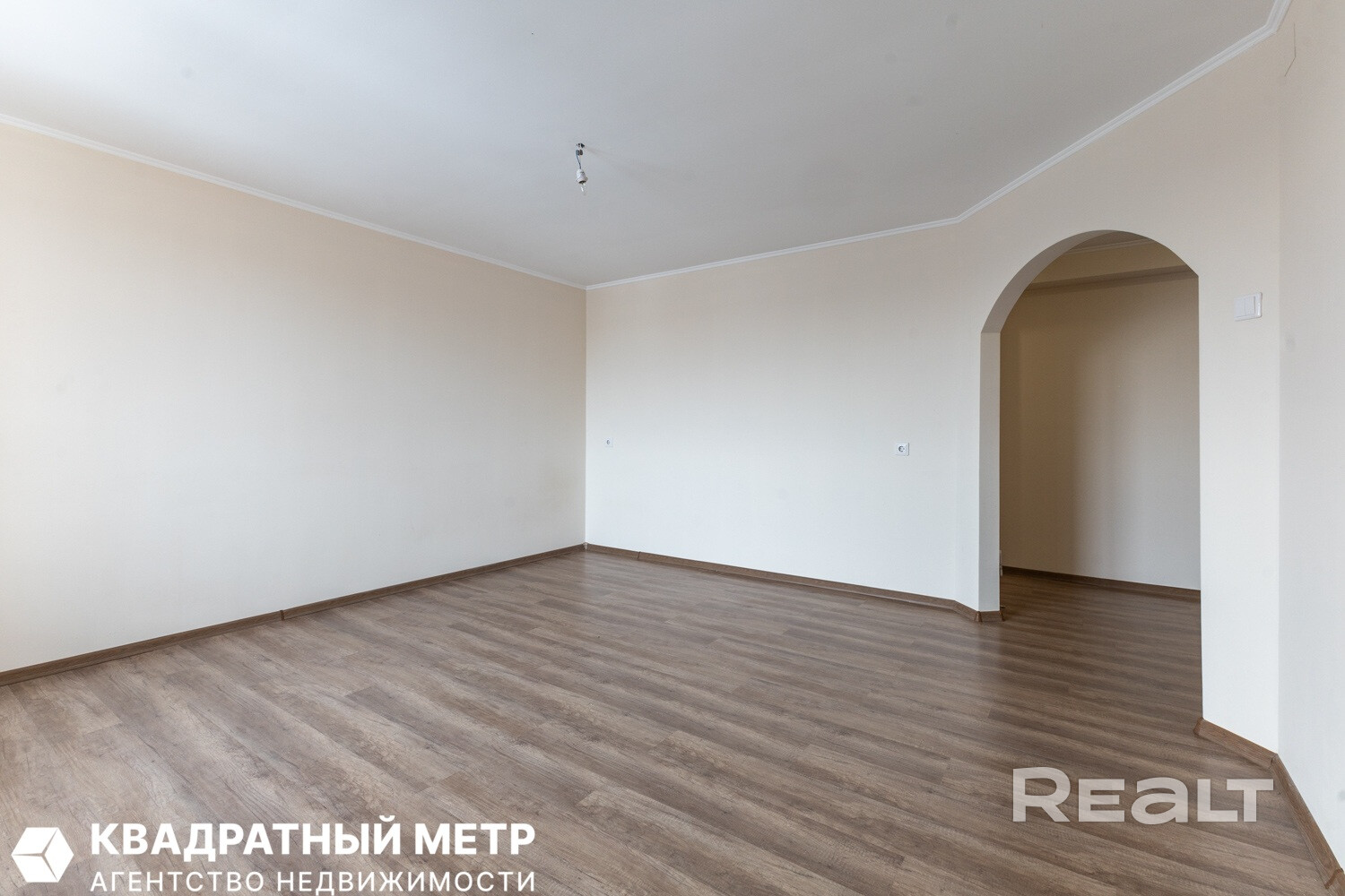 Продажа  2- комнатной квартиры по ул. Гамарника 2 в микр-не Зеленый Луг. - Mehr