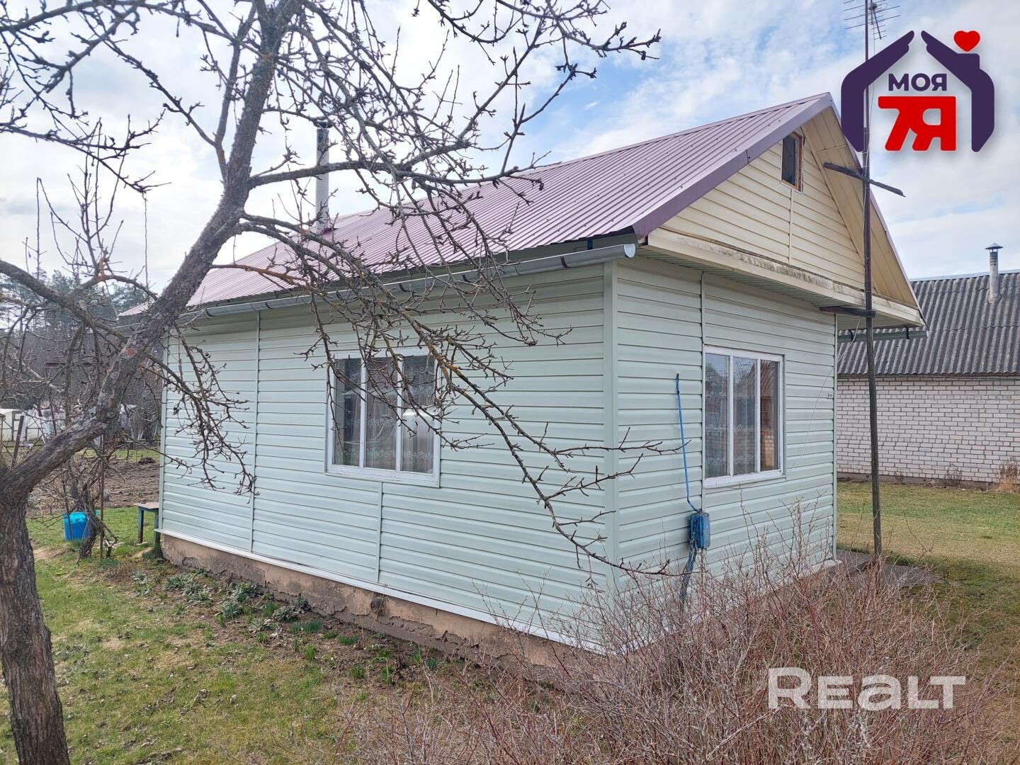 House in Zhodzinski selski Savet, Smalyavitski rayon - More