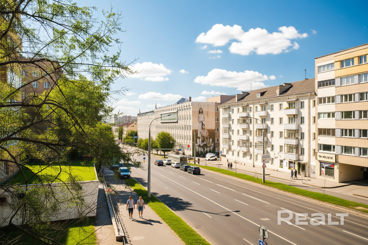 Продается 3-комнатная квартира (сталинка) по ул. Романовская Слобода, 24 возле метро - Vista 5