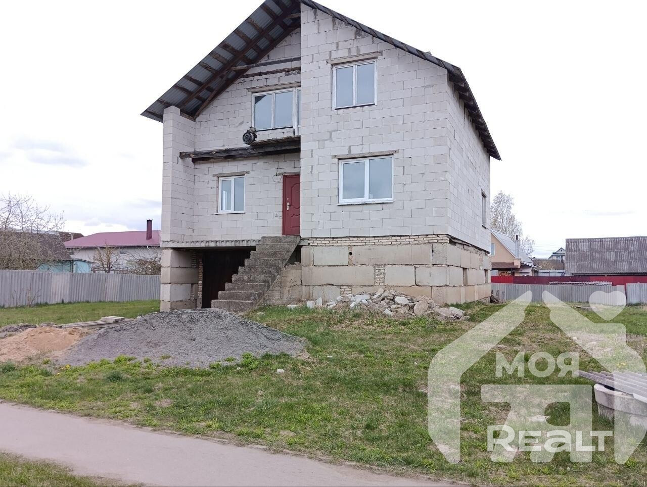 Блочный дом 282 кв.м. с участком 10 соток в Молодечно - Więcej