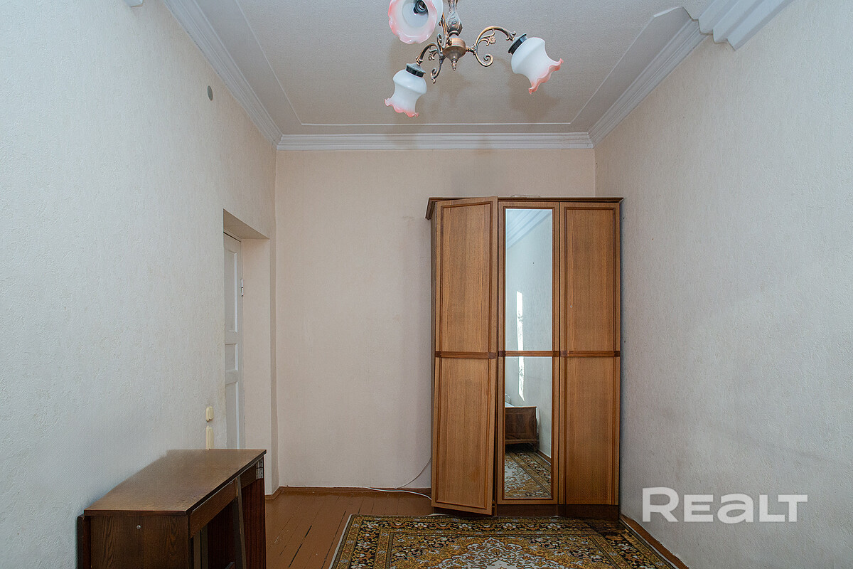 Продается просторная, светлая сталинка, расположенная в Минске, по адресу: улица Карвата, 34. - Widok 6