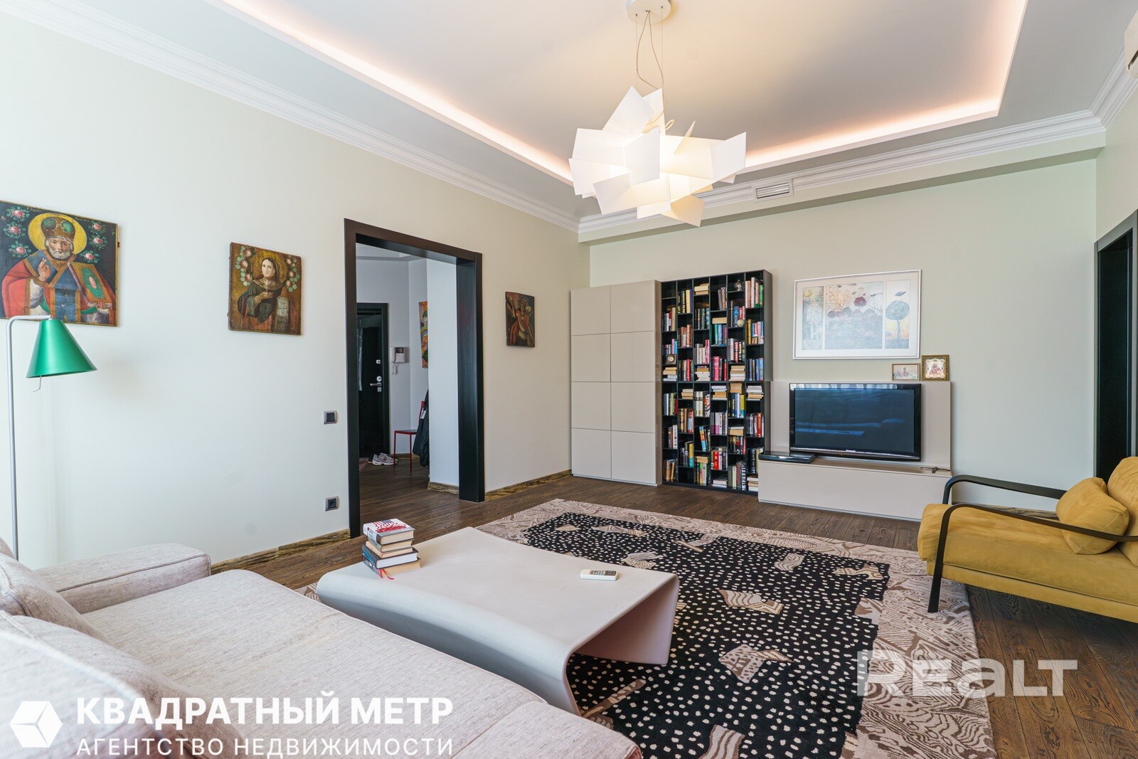 Продается просторная двухкомнатная сталинка с дизайнерским ремонтом,  Минск, пр-т Независимости, 12 - Widok 3