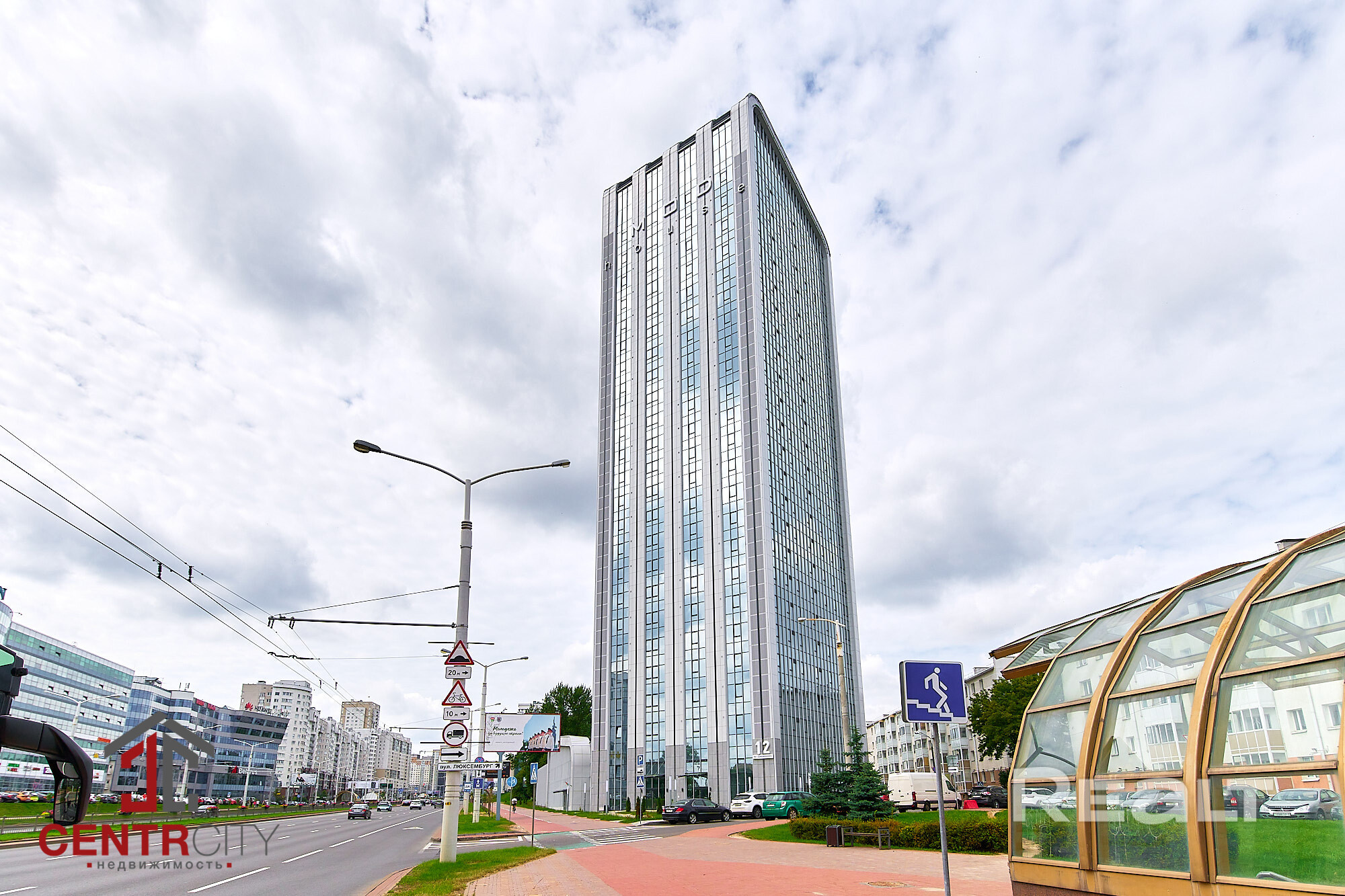 Эксклюзивное предложение! Просторная квартира 98,4 м² в премиум-доме MOD HOUSE в центре Минска. пр-т Дзержинского 12 MOD HOUSE — это не просто дом, а архитектурная доминанта столицы, объединяющая стиль, технологии и комфорт. - Widok 3
