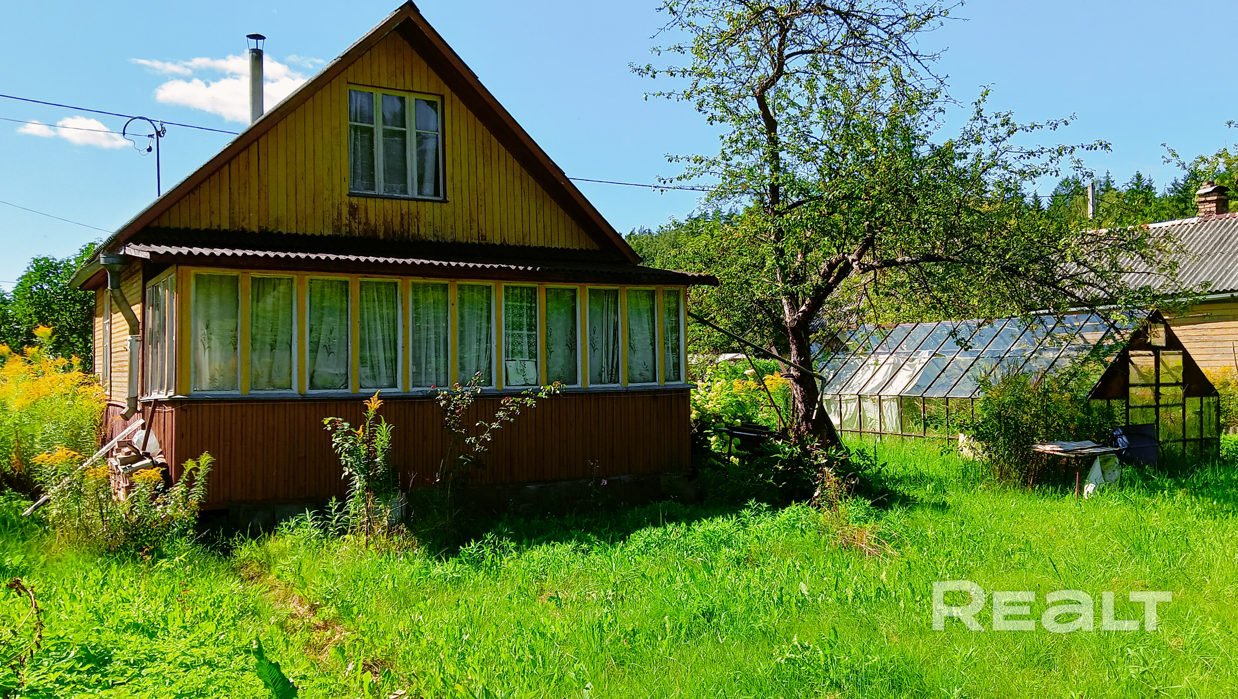 Продам дачу, с/т Планета-плюс, 30 км от МКАД, Молодечненское направление. Дом деревянный, участок в тихом комфортном месте, 2-я линия от леса. В 20 мин ходьбы есть сезонный базар и магазин. Отличное транспортное сообщение с Минском: полчаса пешком до ж/д станции Радошковичи, или маршрутка на Минск - остановка прямо возле въезда в с/т. - Görünüm 3