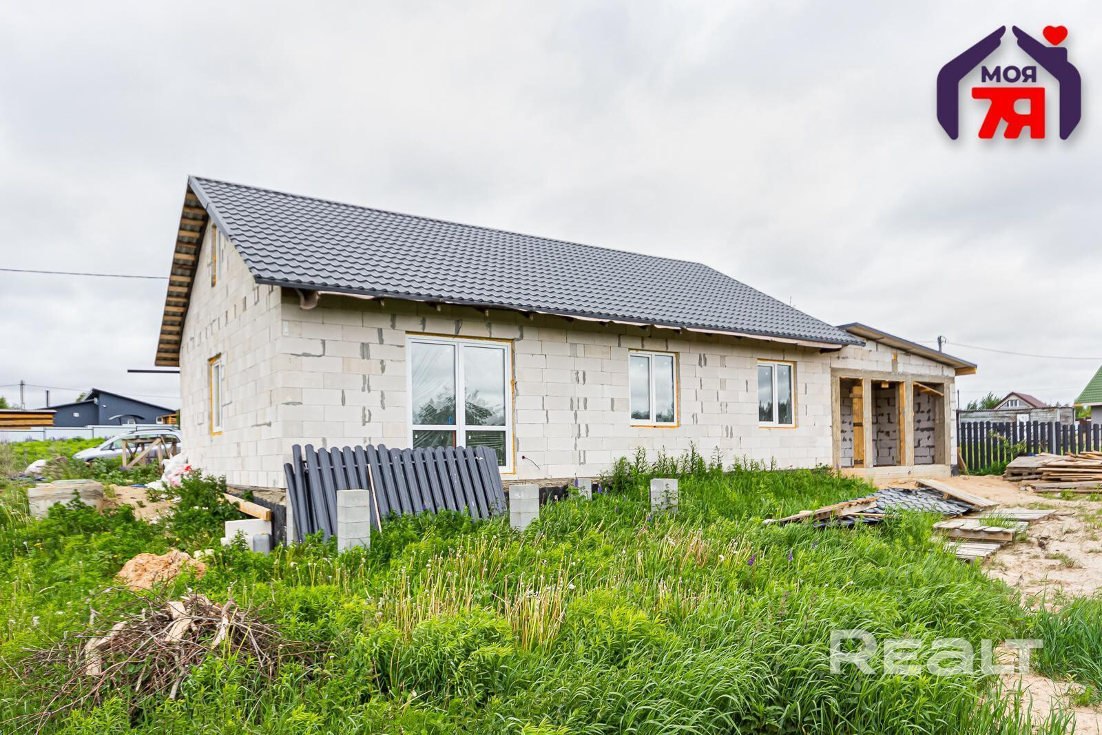 Готовый дом в Апшеронска гараж