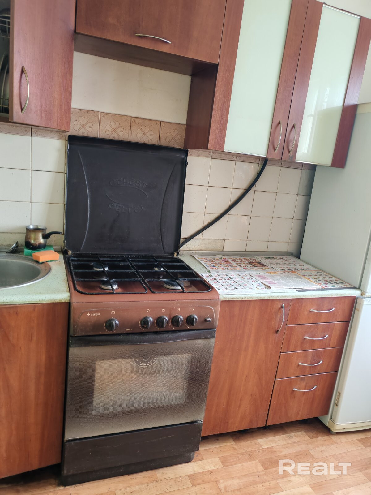 Продаётся двухкомнатная квартира в Зелёном луге- самом экологически чистом районе города. Рядом с домом расположен сквер с каналом Цнянской водной системы, спорткомплекс Трудовые резервы, школы , д/сады. Отличное транспортное сообщение. До ст. метро Восток четыре остановки. - Mehr