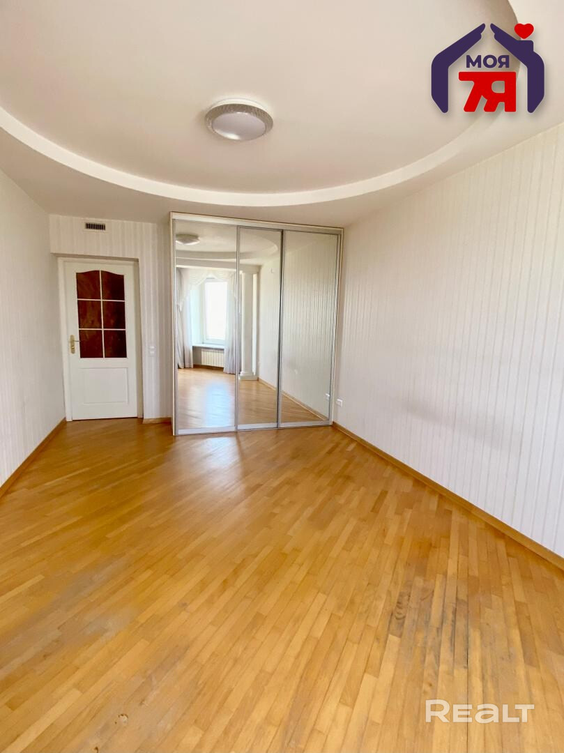 Видовая 4-комнатная квартира 181,3 м² у Севастопольского парка - Więcej