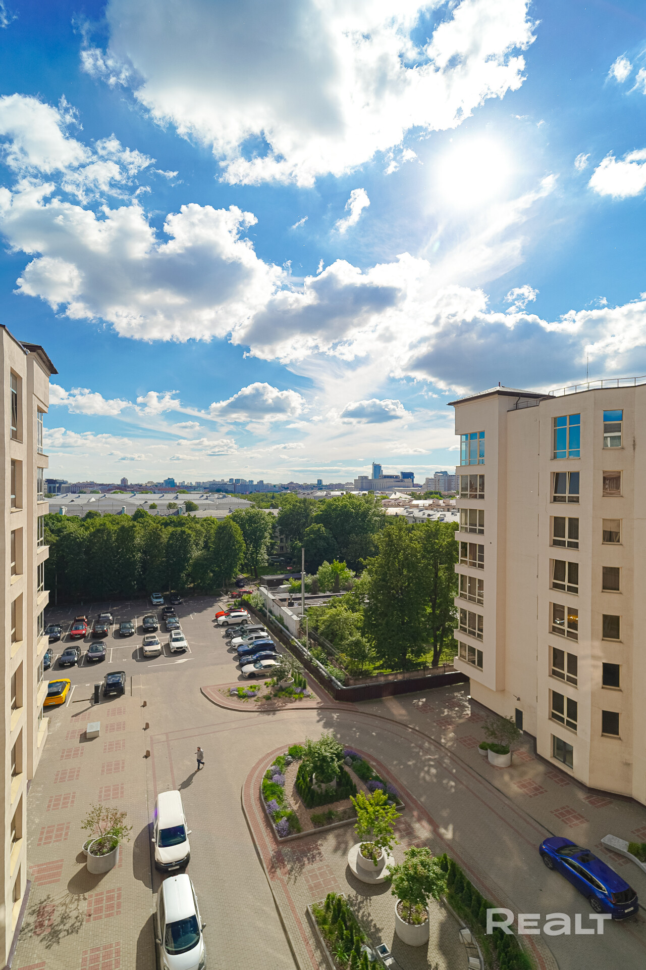 Внимание, propriété exclusive г.Минск, ул.Киселева, д.17. ЖК «Времена Года». - Altro