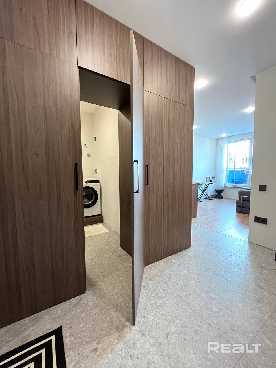 В продаже предложение не для всех по ул. Лученка дом 8: квартира  с террасой в 20 кв.м. – pohled 5