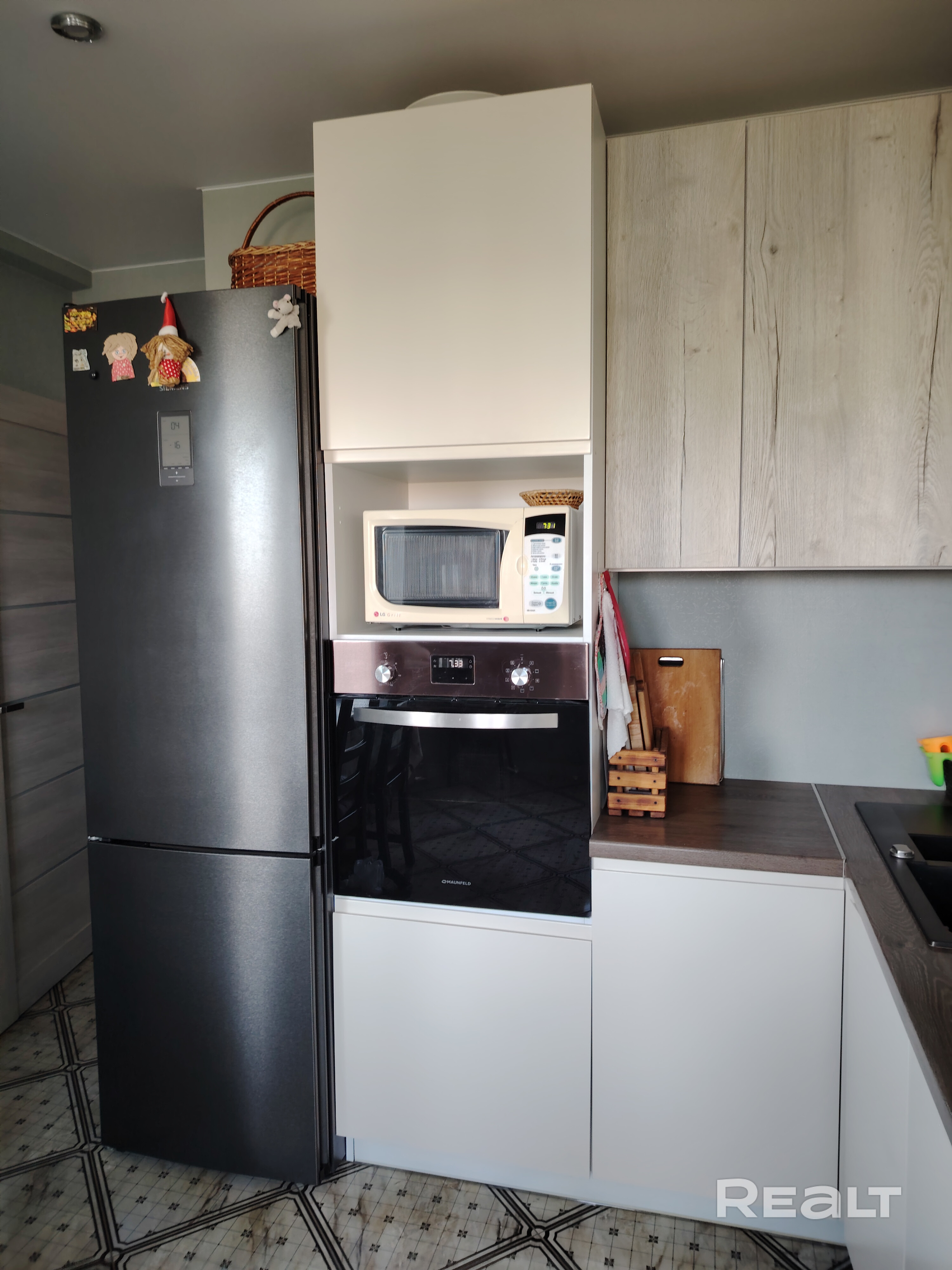 Продаётся доля в трехкомнатной квартире - 678/1000 долей в праве собственности и 2/3 в праве собственности на подсобные помещения. Две изолированные комнаты площадью 12,2 и 16.7 м.кв. Комнаты выделены в натуре. - Widok 6