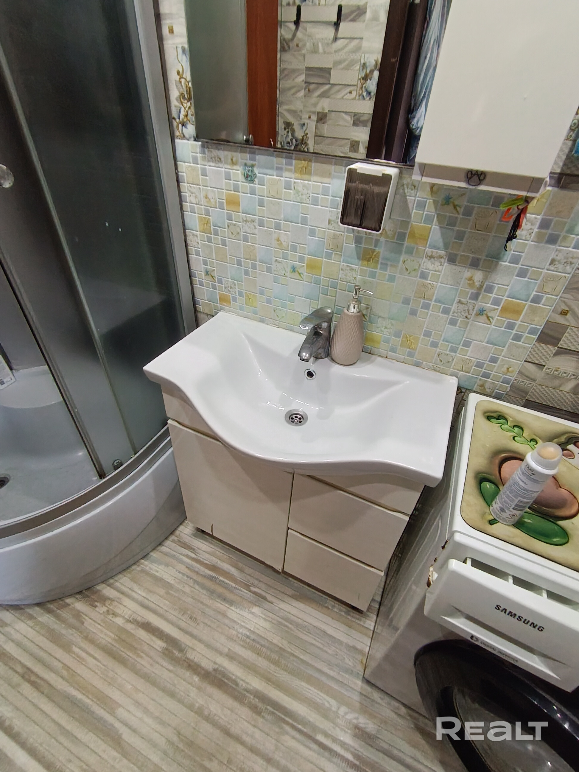 🏡 Продается уютный деревянный дом в залинейном районе (от собственника) Предлагаю вашему вниманию небольшой, но очень уютный и готовый к проживанию дом. Отличный вариант для тех, кто ищет спокойное место с развитой инфраструктурой. Продажа напрямую от собственника, обмен не интересует. - Ansicht 5