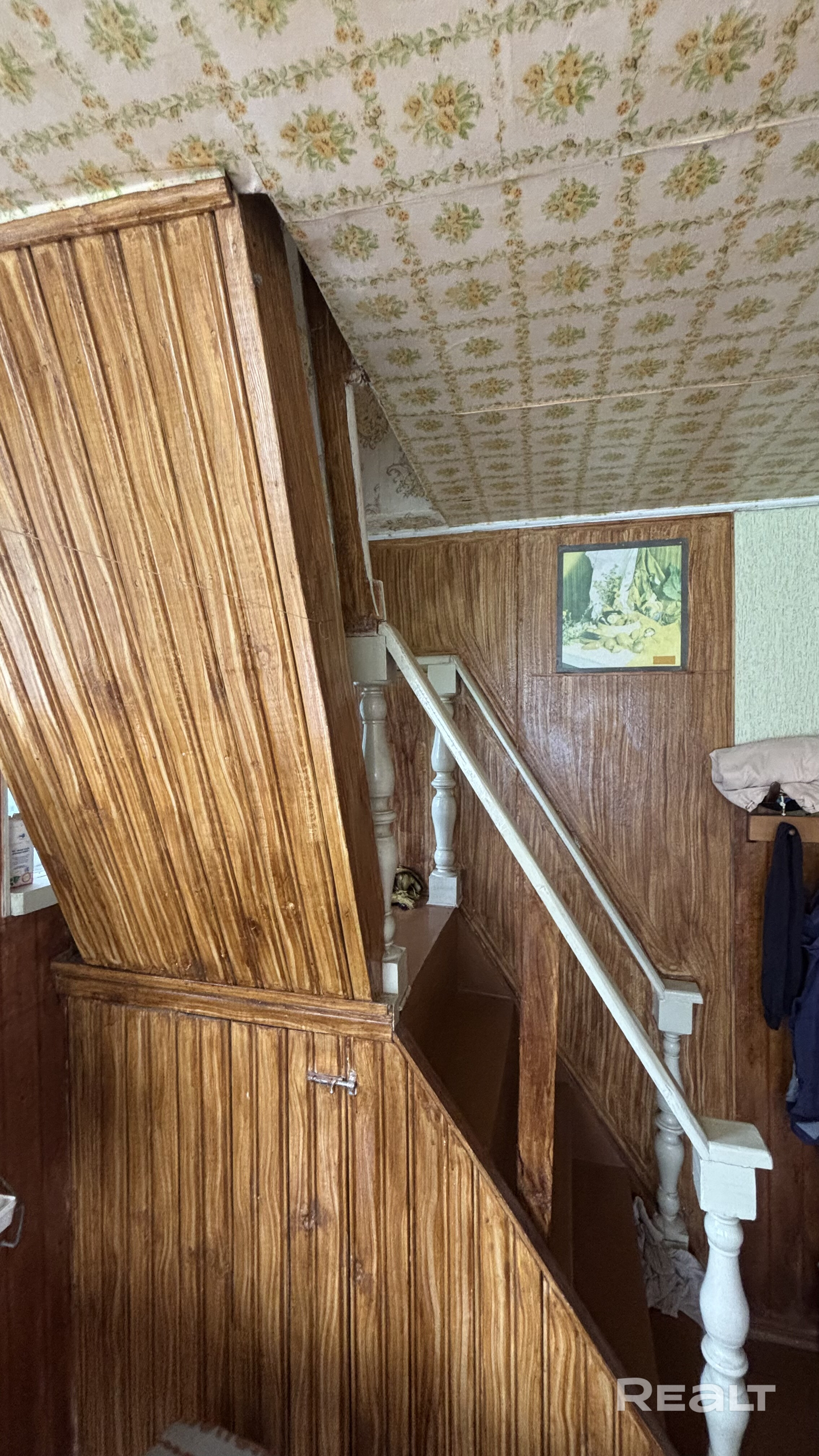 Уютная дача в Ст-Ранет1 ,рядом лес,парковочное место,двухэтажный дом,печное отопление ,есть летняя кухня и сарай 15-20минут пешком от станции Вязынка – pohled 6