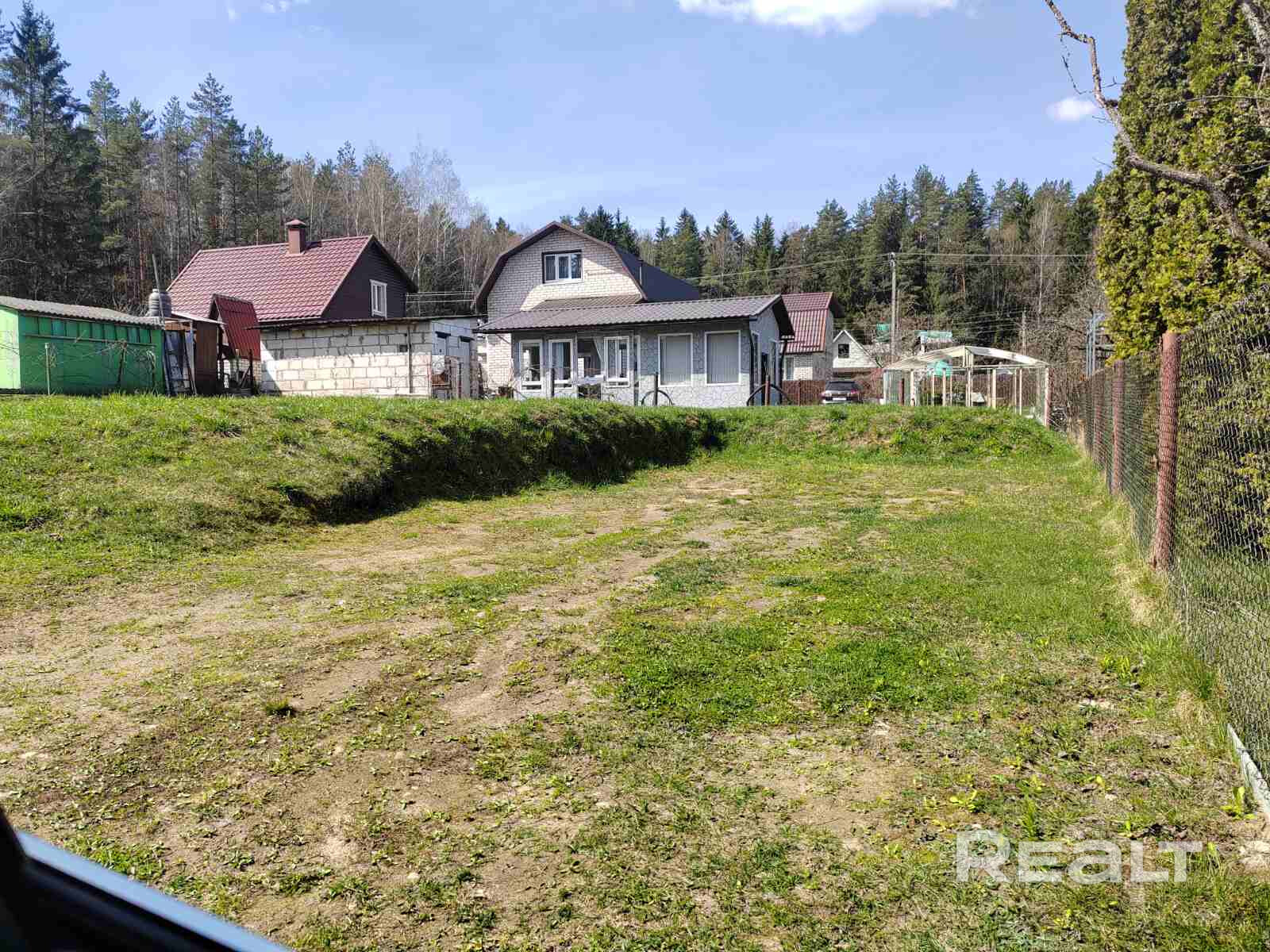 Участок в с/т Нептун. 18 км от мкад. Участок ровный без насаждений и строений, обнесен с трех сторон забором. Вода на участке. Газ и электричество рядом по улице. Через год к С/Т будет проведен интернет Белтелеком. - Widok 3