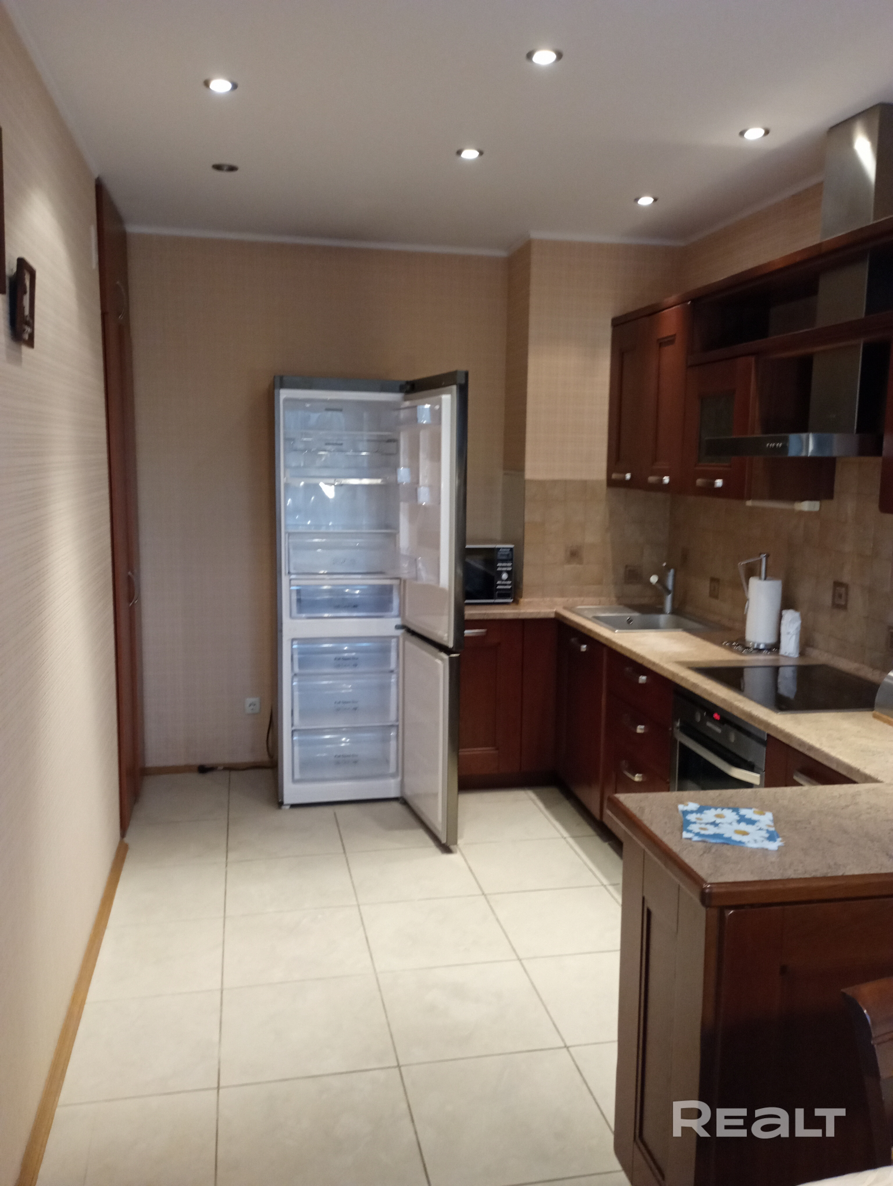 Снять 2комнатную квартиру г. Минск просп. Независимости 168/1 id3462332