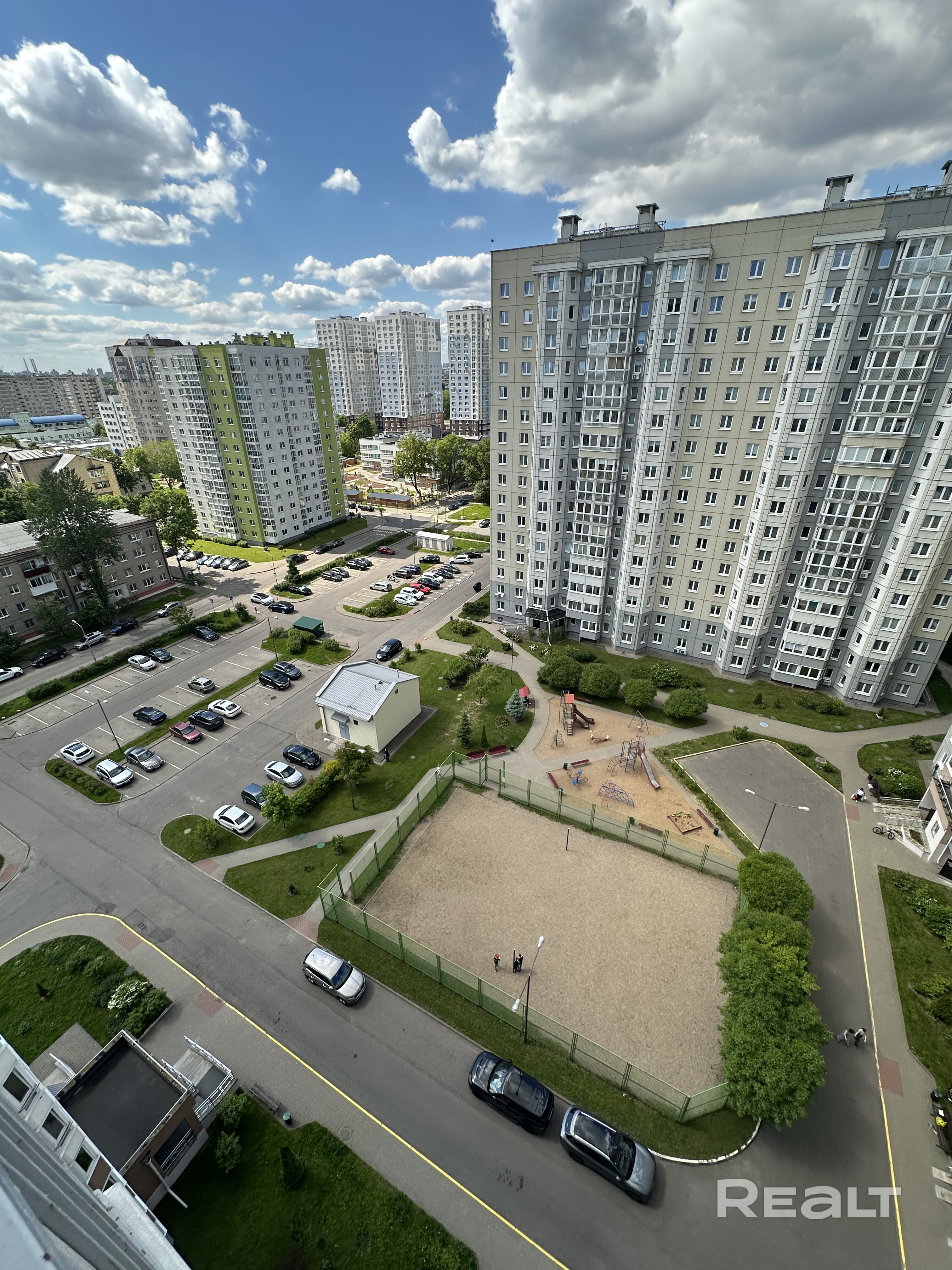 Просторная и светлая квартира в каркасном доме, рядом с метро! – pohled 5