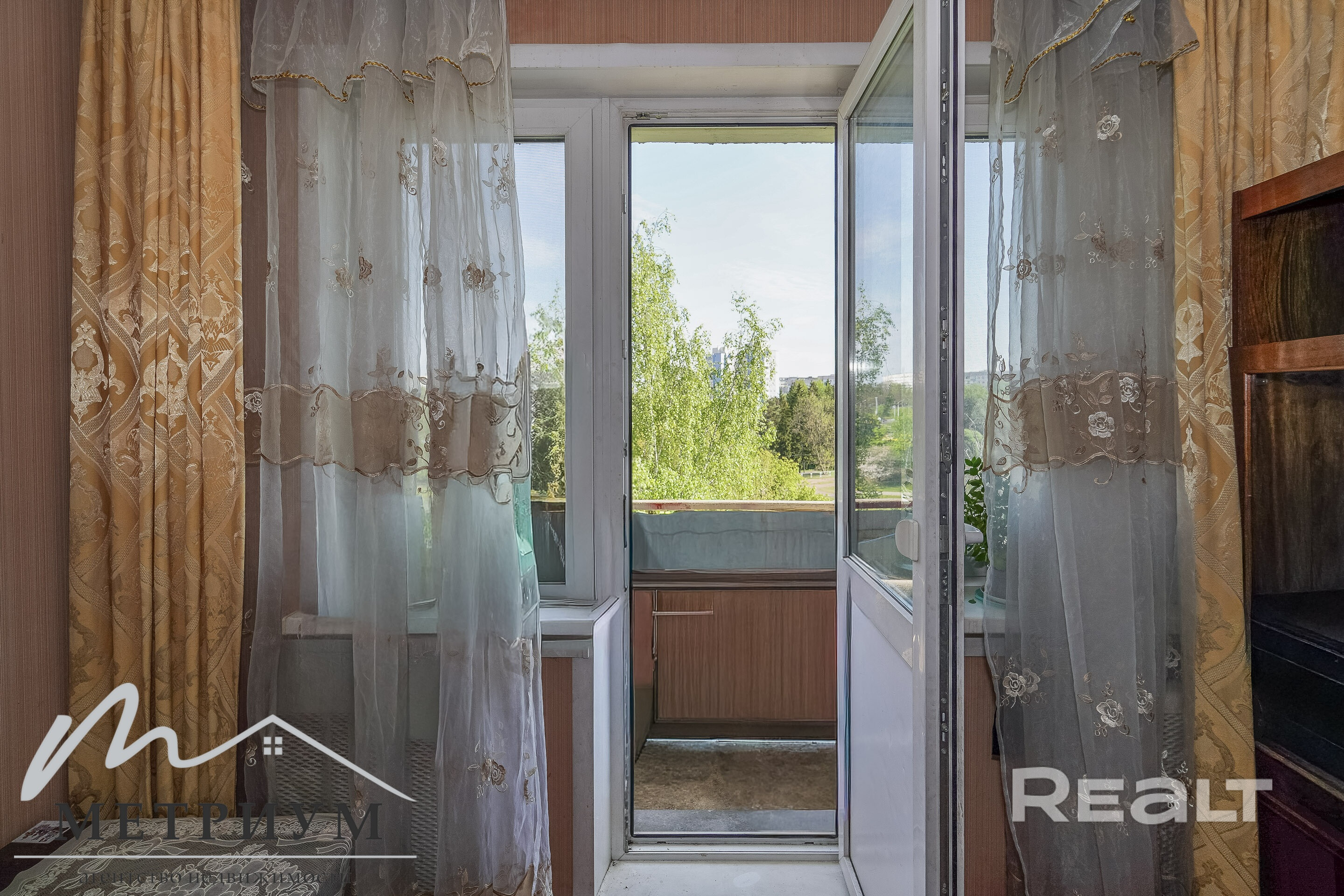 Продается трехкомнатная квартира в самом зеленом районе города, по ул. Седых, д. 4. . - Vista 6