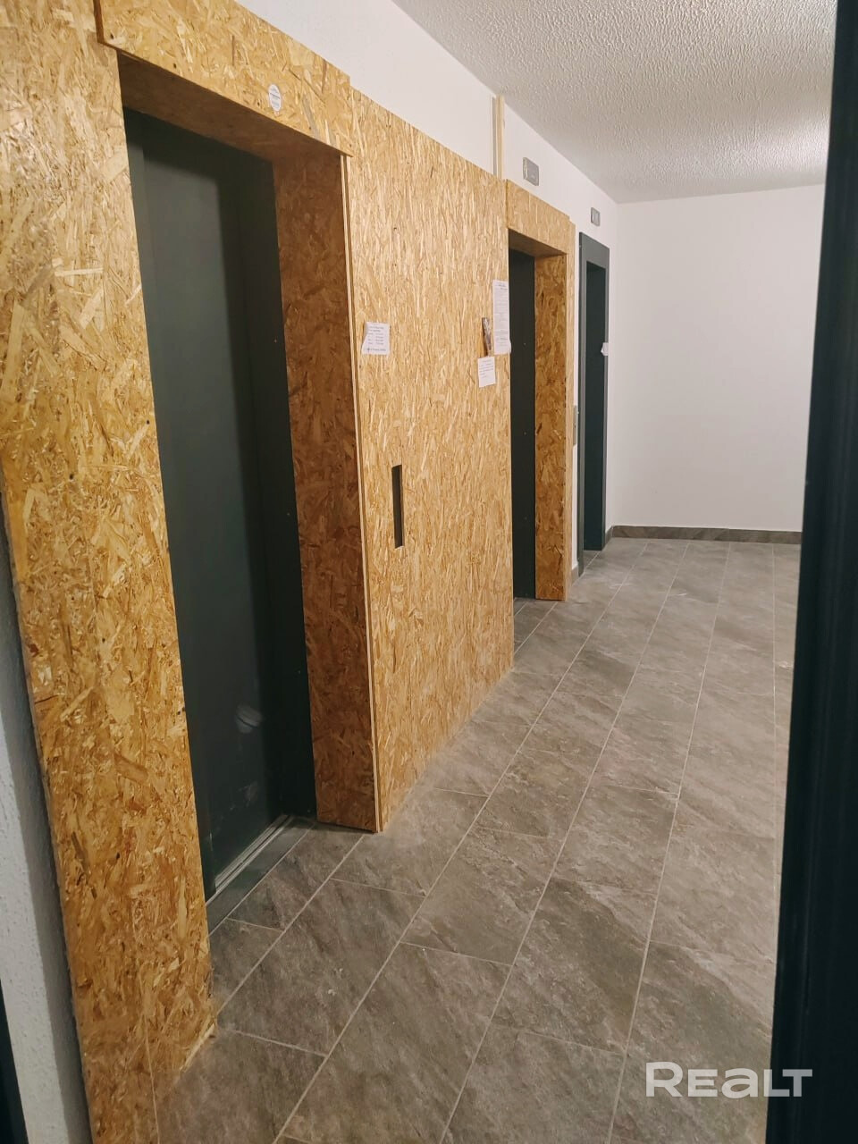 Продам квартиру в новостройке, заведена электрика и сантехника, установлен бойлер, разведён проводной скоростной интернет. Собственник. Агенствам просьба не беспокоить. - Ansicht 4
